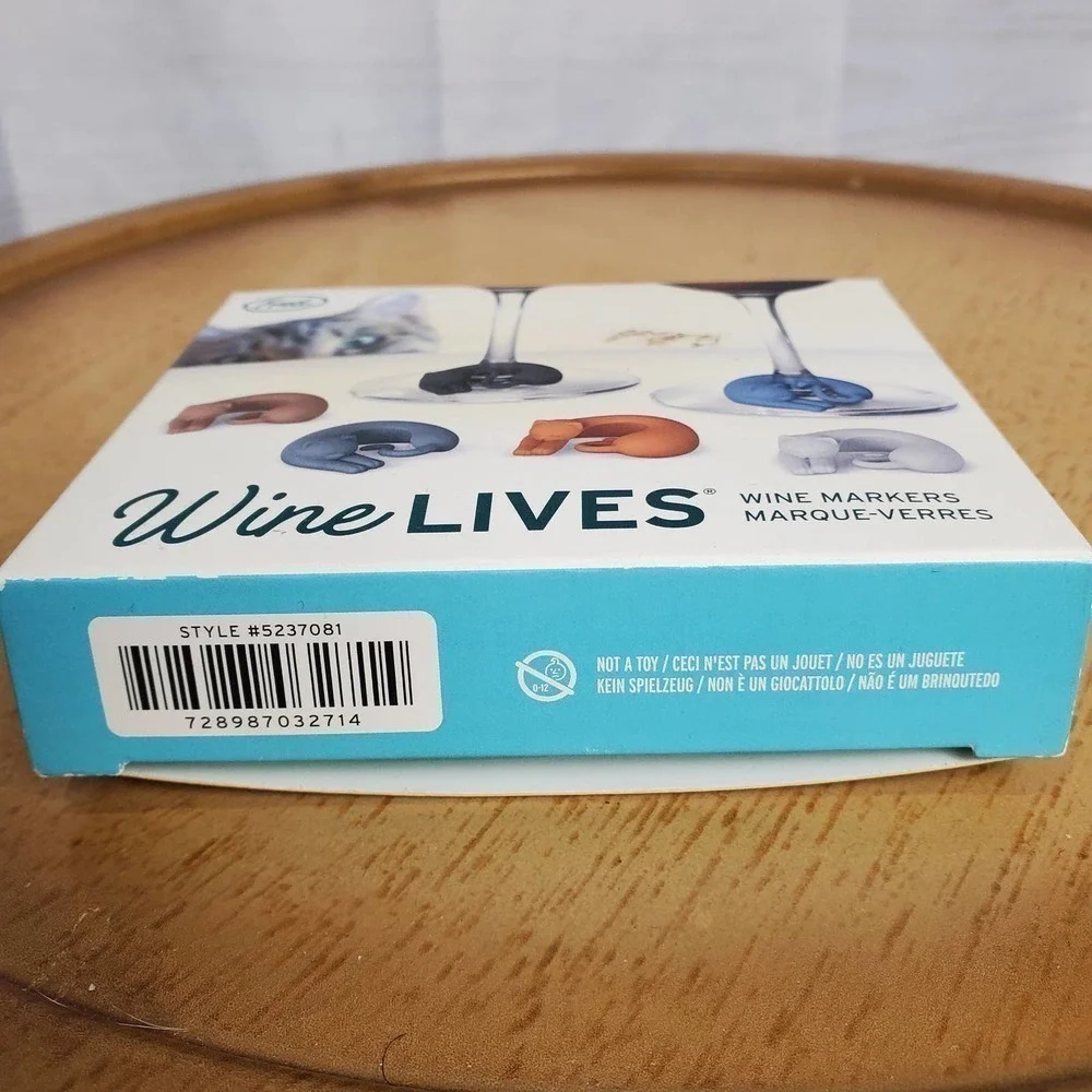 New in Box Fred Wine Lives Cat Charms Wine Markers - Pack of 6